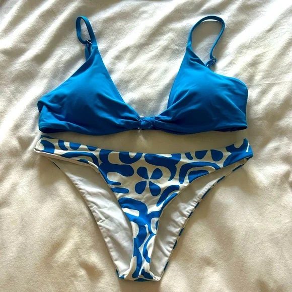 Dippin' Daisy's Blue and White Geometric Bikini - Picture 1 of 5